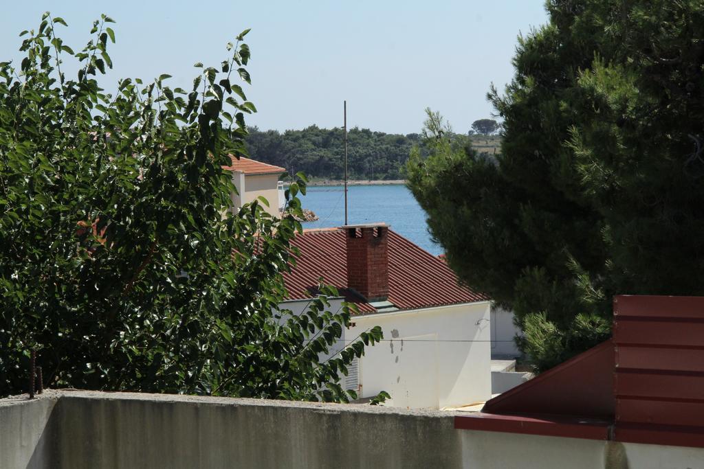 Novalja Guesthouse Economy Rooms Екстериор снимка