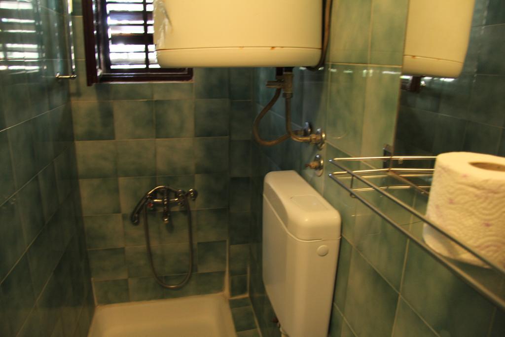 Novalja Guesthouse Economy Rooms Екстериор снимка